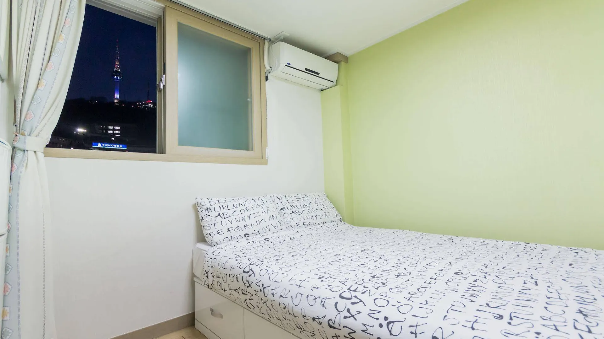 Guest house Zaza Backpackers Hostel Seoul